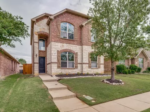 9117 Eastwood Ave, Cross Roads, TX 76227