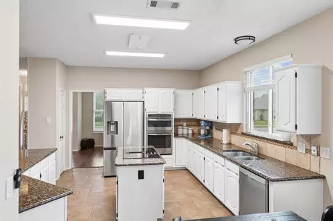 Kitchen - 918 E Grubb Dr, Mesquite, TX 75149 photo 1 of 2