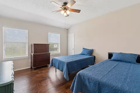 Bedroom - 918 E Grubb Dr, Mesquite, TX 75149 photo 4 of 5