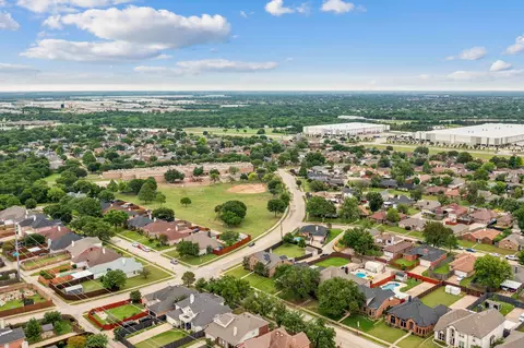 View/Area - 918 E Grubb Dr, Mesquite, TX 75149 photo 3 of 5