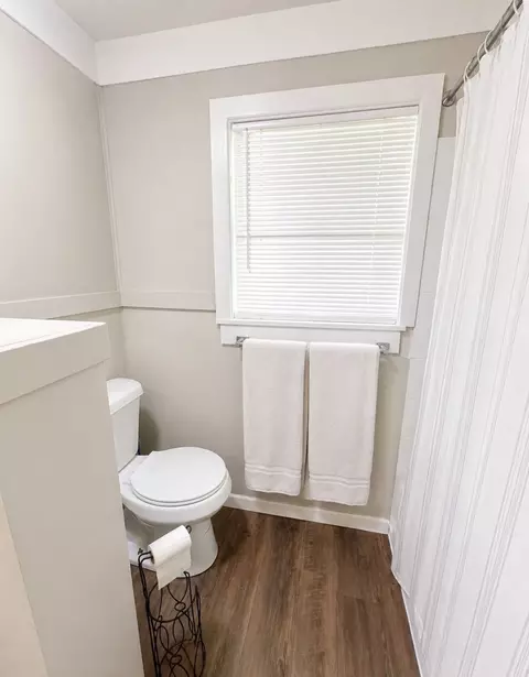 Bath - 308 Sunset Dr, Comanche, TX 76442 photo 1 of 1