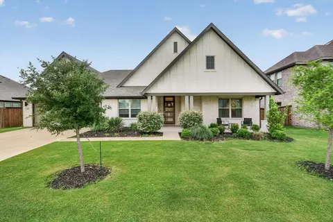 219 Mockingbird Dr, Waxahachie, TX 75165