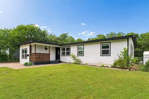 1106 E Strong Pkwy, Grand Prairie, TX 75050