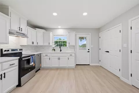 210 W Madison St, Hillsboro, TX 76645