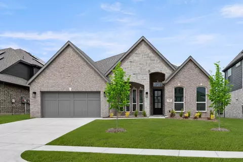 316 Autry Dr, Burleson, TX 76028