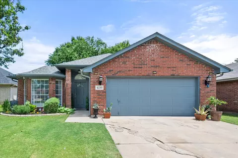 4220 Maryanne Pl, Haltom City, TX 76137