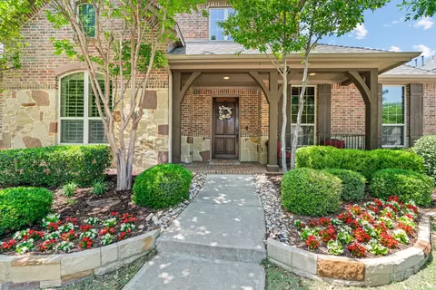 721 Kimbro Ave, Lantana, TX 76226