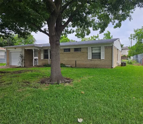 4704 Salem Dr, Mesquite, TX 75150