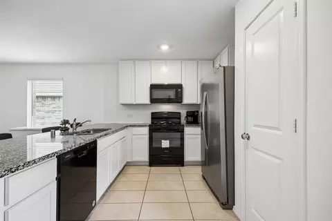 Kitchen - 1577 Forge Pond Ln, Forney, TX 75126 photo 1 of 3