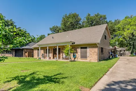 1810 Lakeside Dr, Arlington, TX 76013