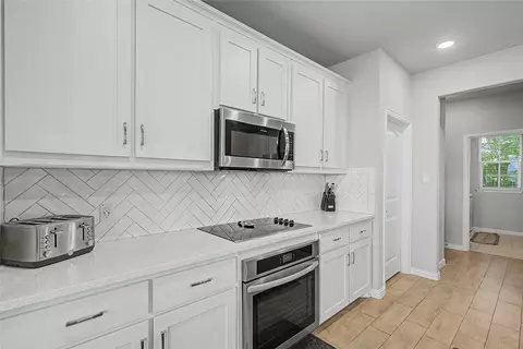 Kitchen - 185 Chester Rd, Springtown, TX 76082 photo 6 of 6