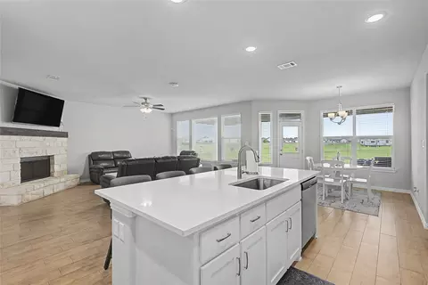 185 Chester Rd, Springtown, TX 76082