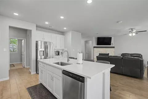 Kitchen - 185 Chester Rd, Springtown, TX 76082 photo 4 of 6