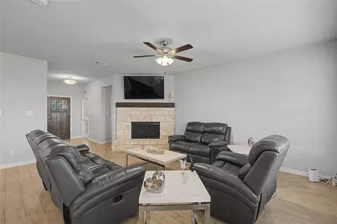 Living - 185 Chester Rd, Springtown, TX 76082 photo 2 of 2