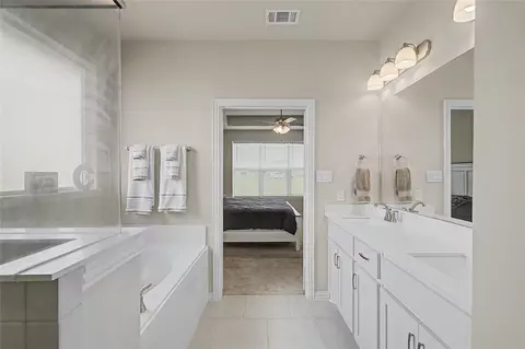 Entry Way - 185 Chester Rd, Springtown, TX 76082 photo 1 of 4