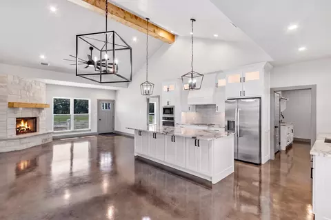 159 Lake Valley Rd, Sunset, TX 76270