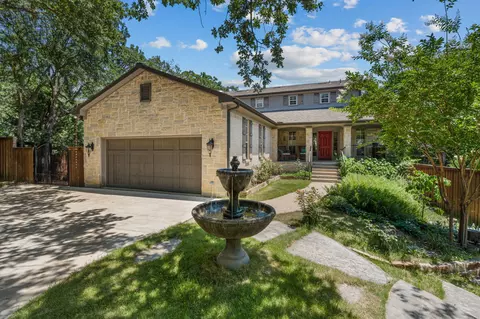 2930 Peninsula Dr, Grapevine, TX 76051