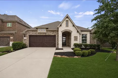 2532 Governors Blvd, Heath, TX 75126