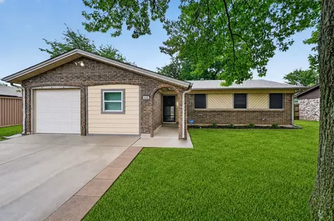449 Irene St, Burleson, TX 76028