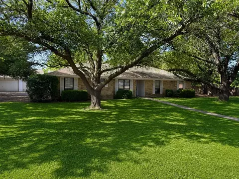 2921 Fladger St, Denton, TX 76207