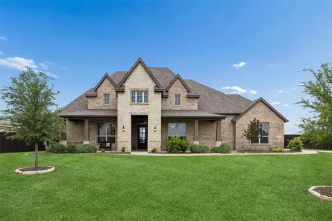 8221 Palmer Ln, Waxahachie, TX 75167