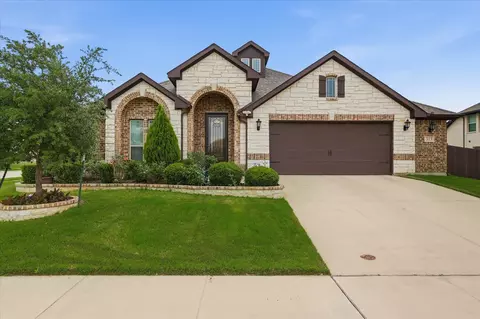 313 Bluebell Dr, Glenn Heights, TX 75154