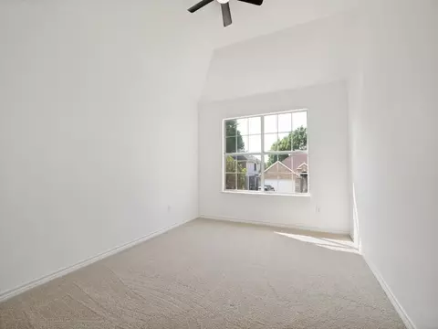 Bedroom - 12604 Beech Tree Ln, Euless, TX 76040 photo 4 of 5