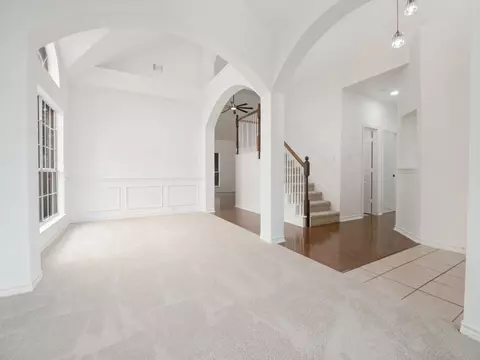 Living - 12604 Beech Tree Ln, Euless, TX 76040 photo 5 of 8