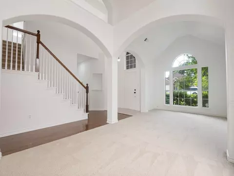 Living - 12604 Beech Tree Ln, Euless, TX 76040 photo 4 of 8