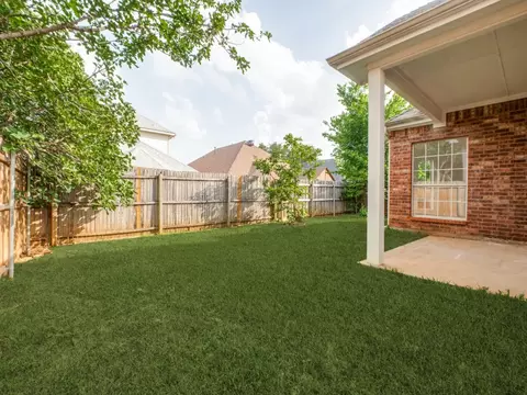 Exterior - 12604 Beech Tree Ln, Euless, TX 76040 photo 4 of 4