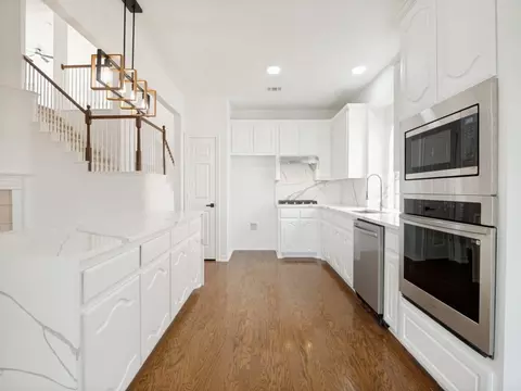 Kitchen - 12604 Beech Tree Ln, Euless, TX 76040 photo 3 of 5