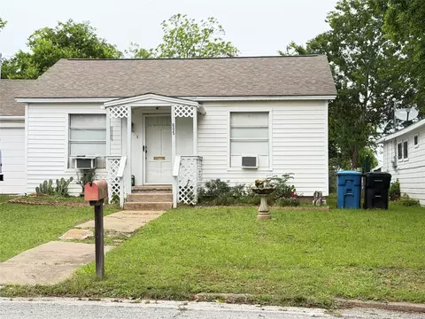 605 E Morton St, Denison, TX 75021