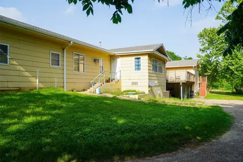 Exterior - 109 E 4th St, Keene, TX 76059 photo 10 of 11