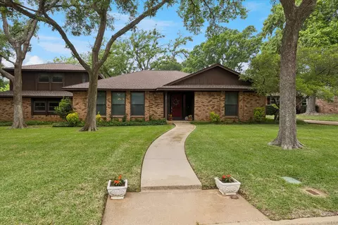 1401 Clover Hill Rd, Mansfield, TX 76063