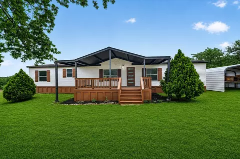 134 Classic Country Ct, Springtown, TX 76082