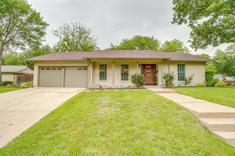 6800 Chickering Rd, Fort Worth, TX 76116