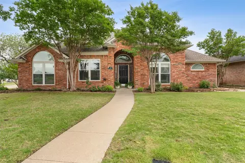 42 Alamosa Dr, Trophy Club, TX 76262