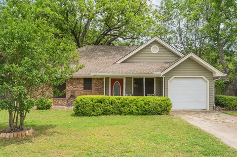 204 Joshua St, Denton, TX 76209