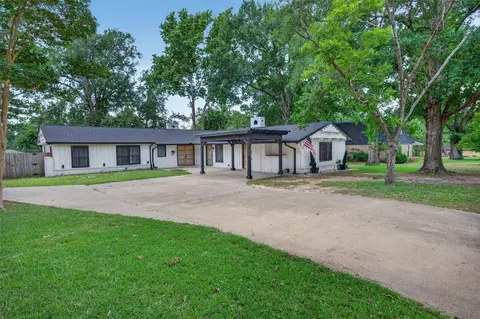 902 Ward Ln, Athens, TX 75751