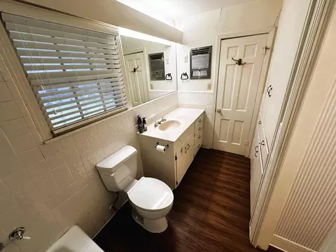 Bath - 305 Grace Ln, Terrell, TX 75160 photo 4 of 5