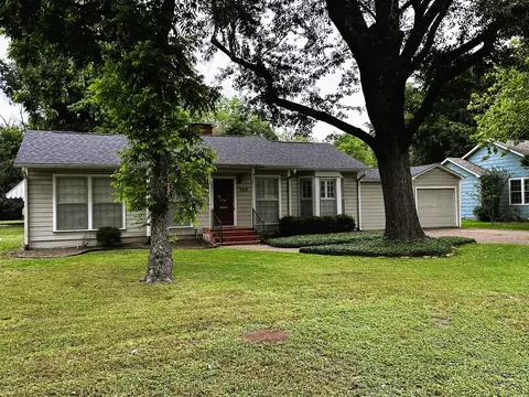 Exterior - 305 Grace Ln, Terrell, TX 75160 photo 5 of 15