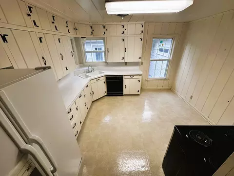 Kitchen - 305 Grace Ln, Terrell, TX 75160 photo 3 of 3