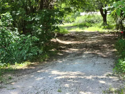 309 Vickie Ln, Gunter, TX 75058