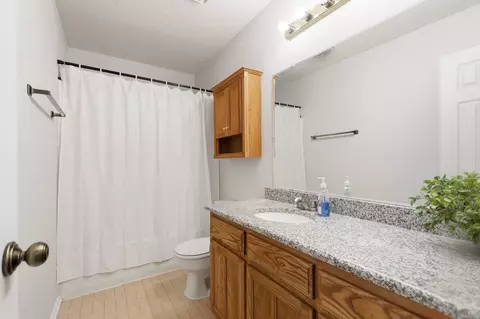 Bath - 6612 Patsy Ln, Watauga, TX 76148 photo 1 of 4
