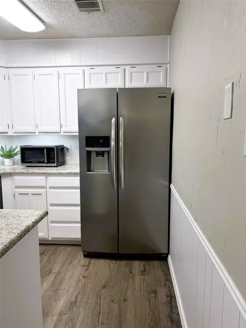 Kitchen - 6612 Patsy Ln, Watauga, TX 76148 photo 2 of 8