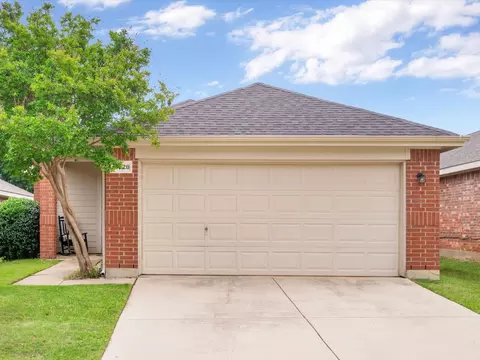 11828 Cottontail Dr, Fort Worth, TX 76244