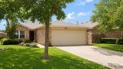 2002 Fairview Dr, Forney, TX 75126
