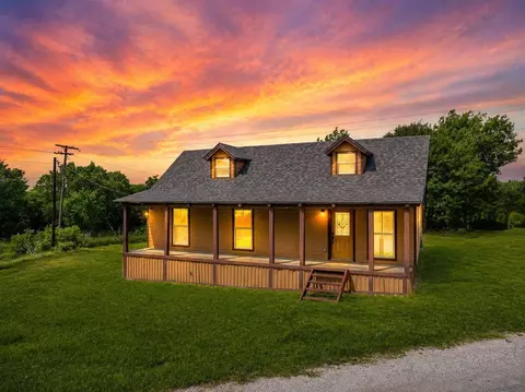 371 Spring St, Forestburg, TX 76239