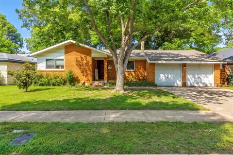 1916 Valley Ln, Arlington, TX 76013