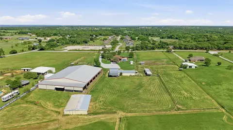 View/Area - 911 Mcvoid Rd, Springtown, TX 76082 photo 5 of 6